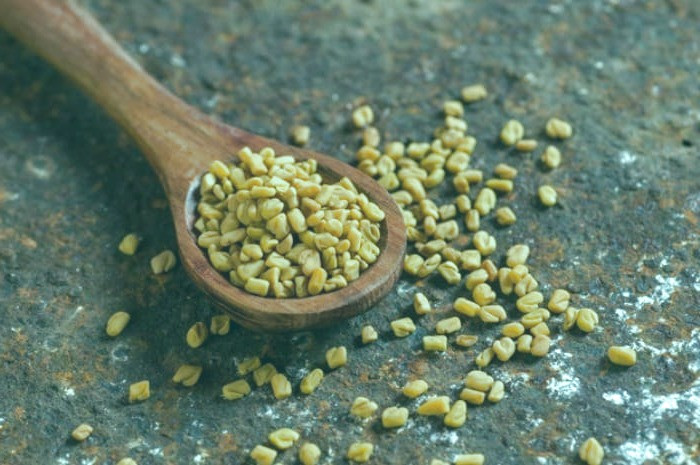 پرپشت شدن ابرو با وازلین