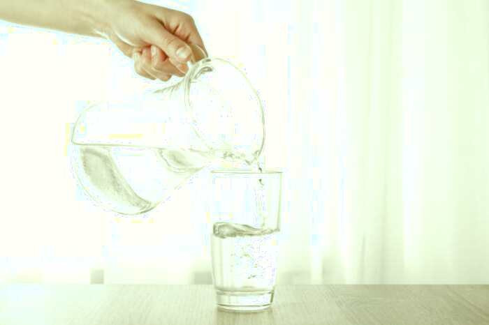 آب خوردن در سفر