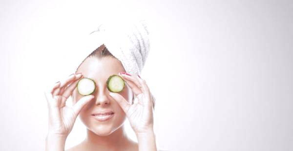 ماسک گیاهی برای زیبایی چشم  تیرگی دور چشم