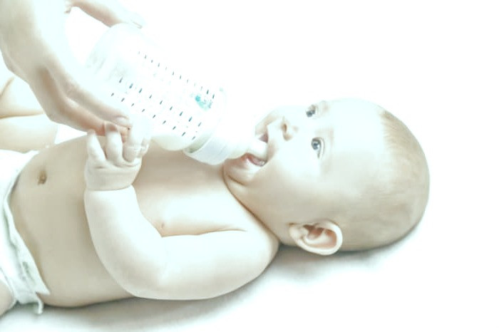 نگهداری از شیر مادر