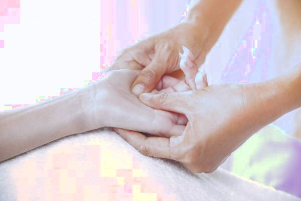 ماساژ انگشت ها