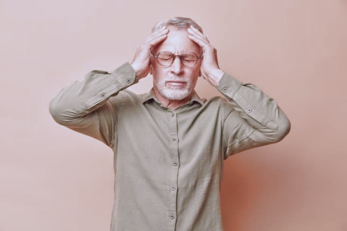 تب در سکته مغزی