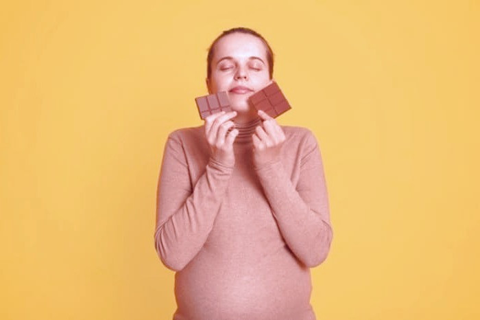 شکلات تلخ در بارداری مضر است؟ 
