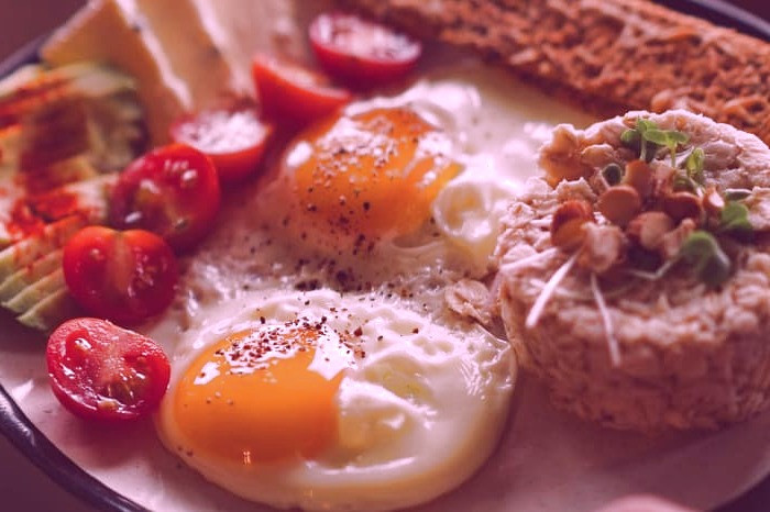 خوردن صبحانه