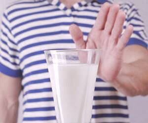 علل و نشانه‌های عدم تحمل لاکتوز و راهکارهای تغذیه‌ای درمانی