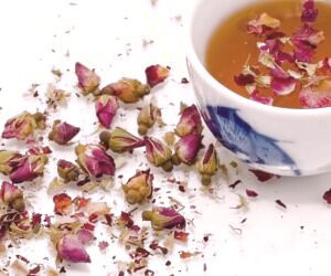 سم زدایی بدن با استفاده از چای گل سرخ