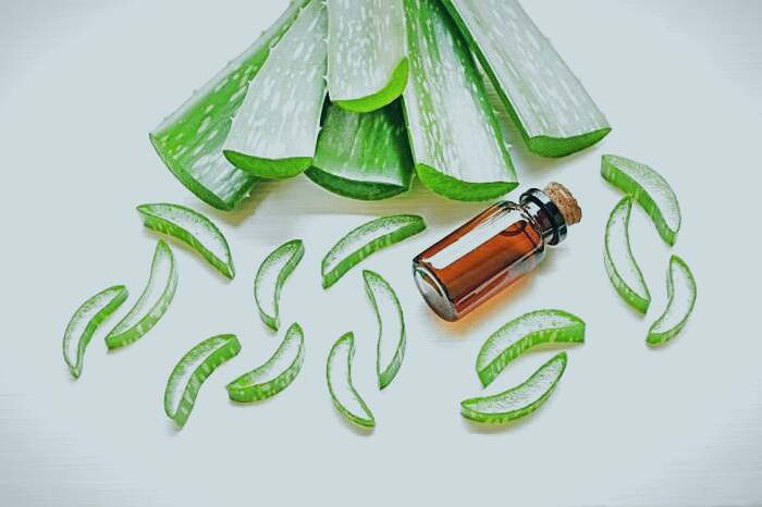 روغن درخت چای و آلوئه ورا