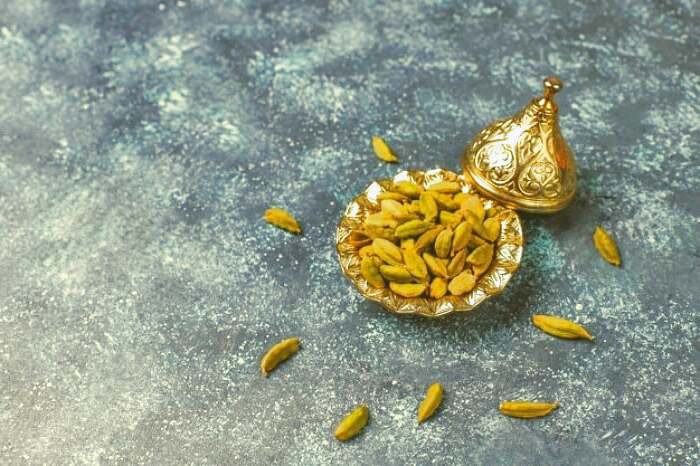 طرز تهیه چای هل و دمنوش هل تهیه چای هل