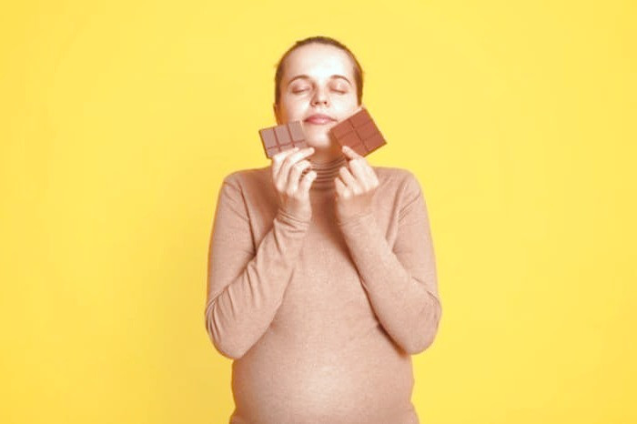 شکلات تلخ در بارداری مضر است؟ 