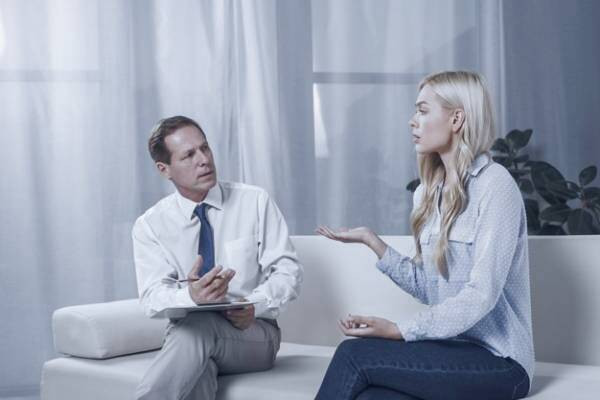 حرف زدن زنان