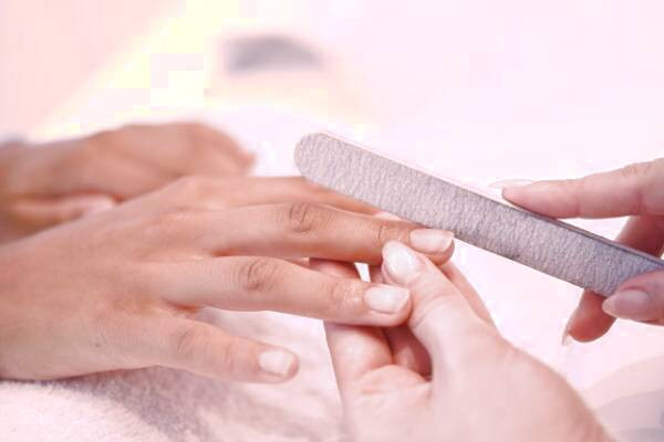 رنگ ناخن سالم