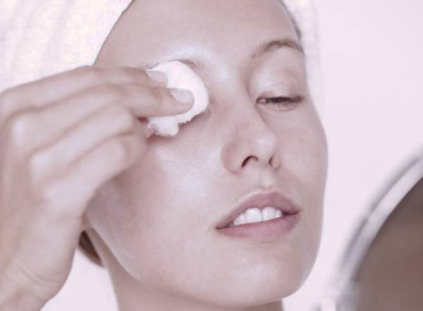 پاک کردن آرایش