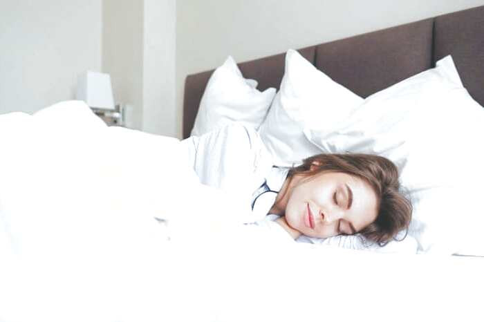 خواب بهتر با ماساژ پوست سر