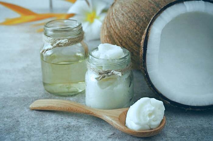 ماساژ موی سر با روغن نارگیل