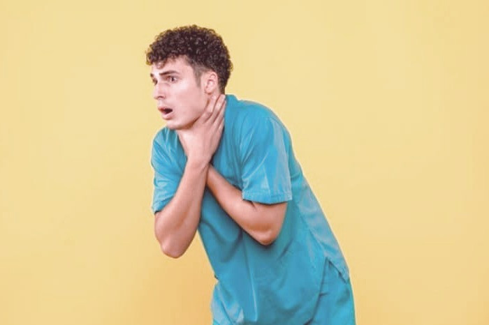 علت خس خس سینه در بزرگسالان علت خس خس سینه و سرفه