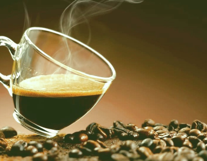 اجتناب از مصرف کافئین قبل از خواب کافئین