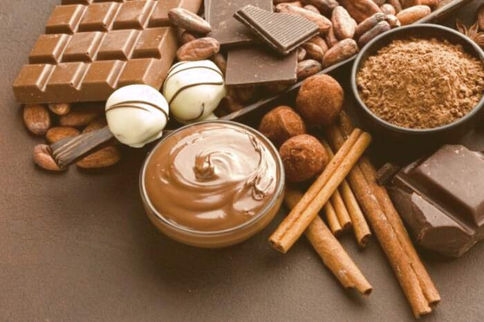 زمان خوردن شکلات تلخ و خواص آن برای لاغری شکلات تلخ