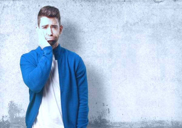 دلایل دندان درد چیست ؟ فرسودگی دندان