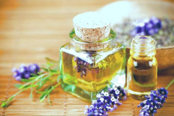 روغن درخت چای و اسطوخودوس