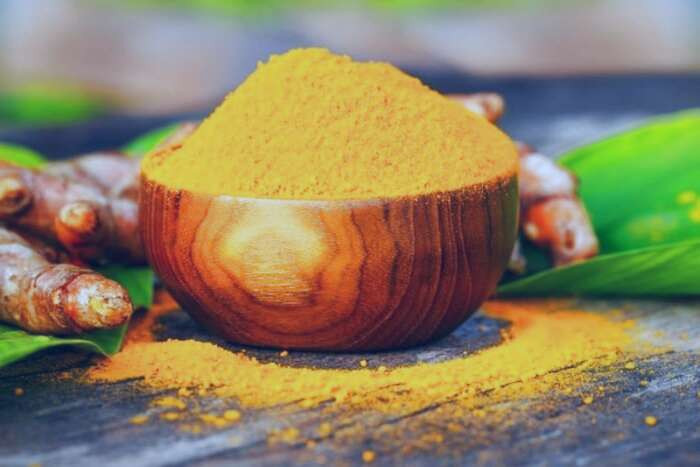 بهترین داروی گیاهی برای تنظیم هورمون زنانه زردچوبه