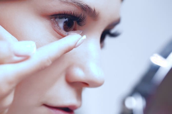 مشکلات لنز طبی