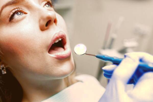 جراحی ایمپلنت چانه