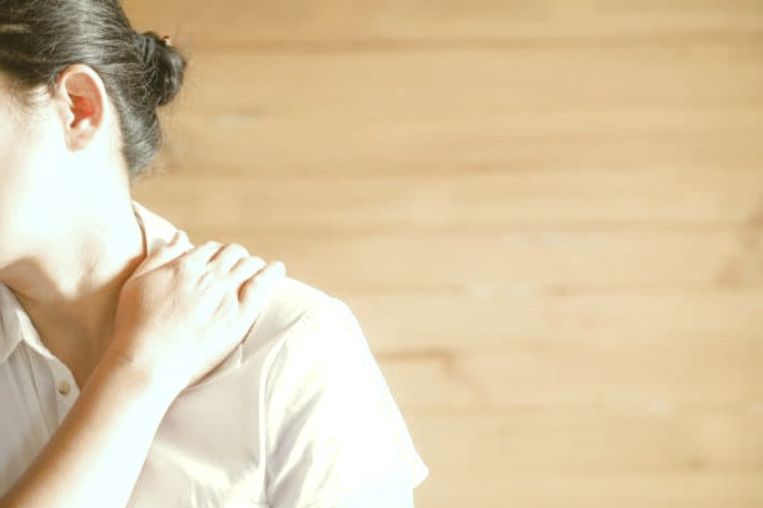 علائم اسپوندیلوز گردن 