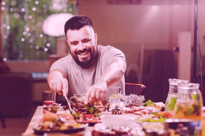 تاثیر زیاد غذا خوردن بر دستگاه گوارش زیاد غذا خوردن