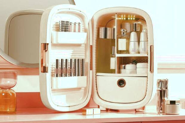 محصولات زیبایی در یخچال