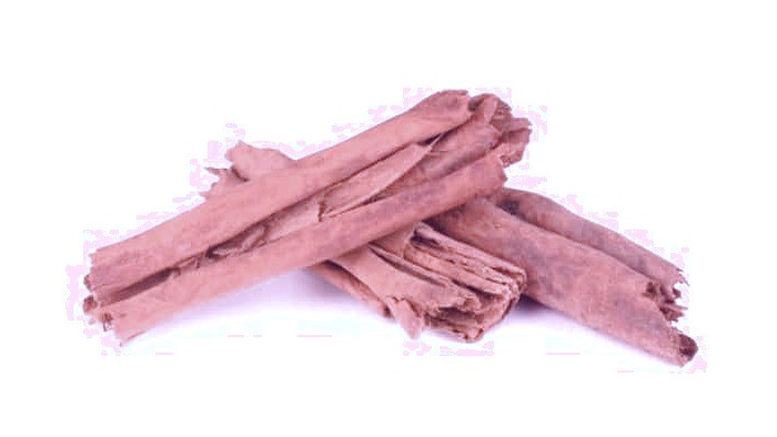 تهیه عسل و دارچین برای درمان جوش 