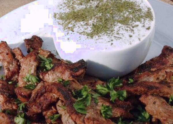 خوردن گوشت و ماست