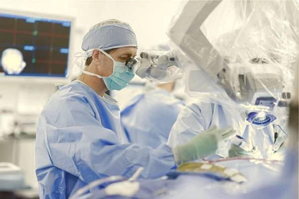 جراحی غده هیپوفیز