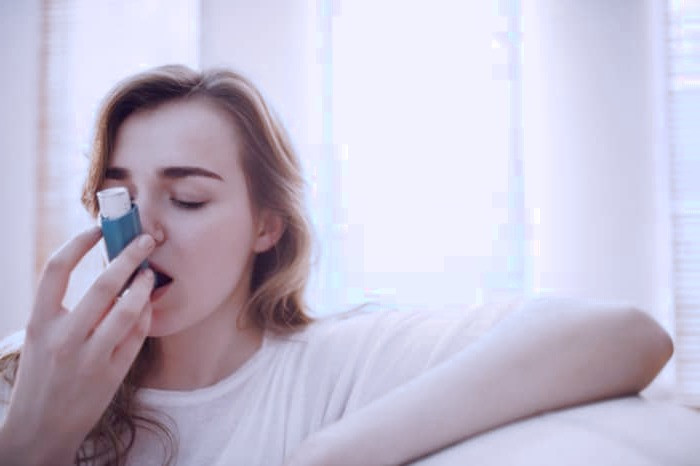 آسم عوارض مام و اسپری زیر بغل آسم