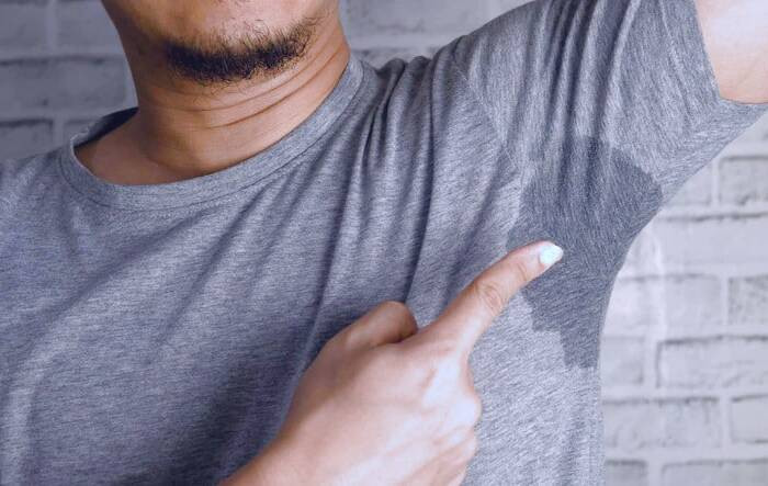 عوارض مام زیر بغل برای سلامتی مضرات مام زیر بغل