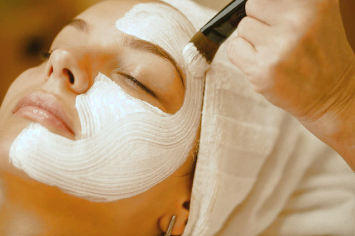 خواص ماسک جو برای پوست صورت روشن شدن پوست