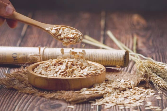 طرز تهیه ماسک صورت با جو دوسر ماسک پودر جو و عسل