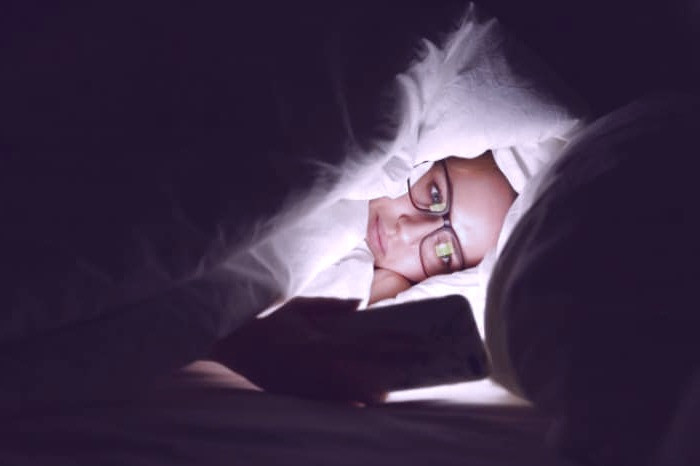 دلیل هرزه نگاری چیست؟ هرزه نگاری نوجوانان و جوانان