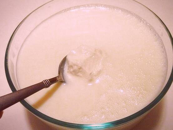 نکات مهم درباره مصرف آب ماست آب ماست برای پوست