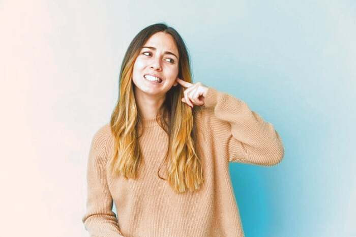 علت عفونت گوش و علائم چرک گوش دلیل چرک گوش