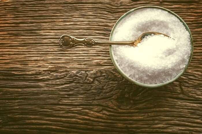 درمان عفونت گوش کودکان در طب سنتی با نمک نمک