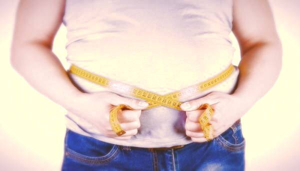 علت بزرگ شدن ناگهانی شکم در زنان علت ورم ناگهانی شکم