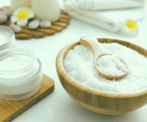 برای پرپشت کردن موها، چگونه نمک را به شامپو اضافه کنیم؟