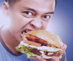 پرخوری عصبی: علائم و تأثیرات بر بدن