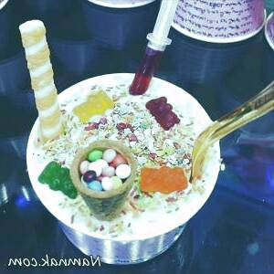 بستنی نیتروژنی: آشنایی با این نوع بستنی و بررسی مزایا و معایب آن