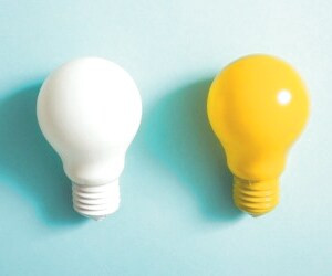 بررسی تأثیر رنگ نور بر حالات روحی و عاطفی انسان