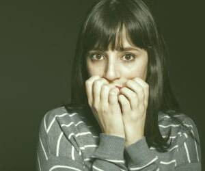 عوارض و نشانه های بختک + راه های رهایی از فلج خواب