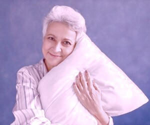 بهبود کیفیت خواب در سالمندان: راهکارهای مؤثر برای مقابله با کم خوابی و بدخوابی