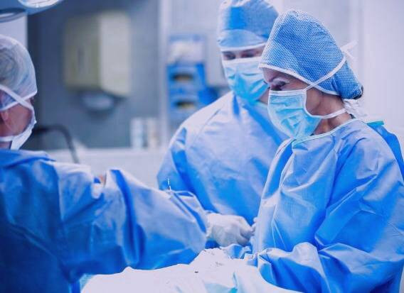 عمل پیوند سر انسان