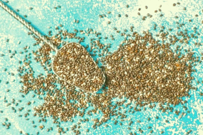 شربت خاکشیر و تخم شربتی