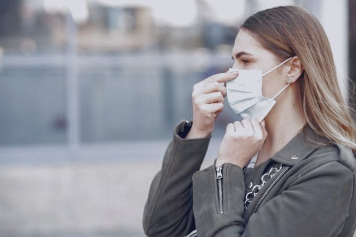 آب ریزش بینی